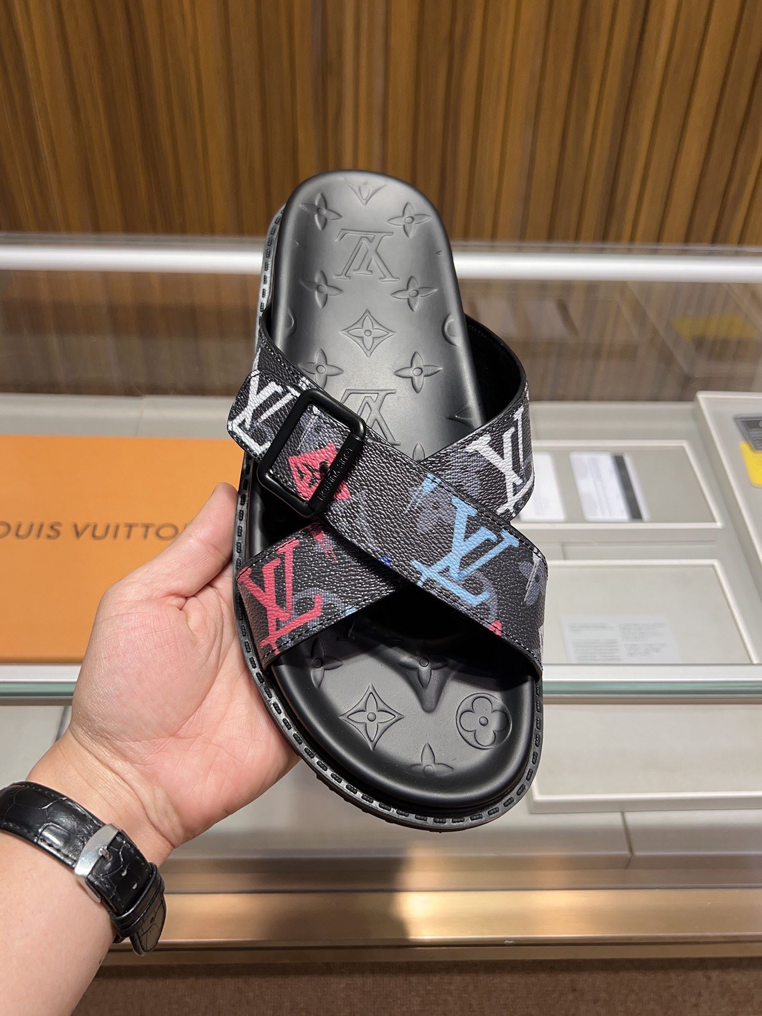 Louis Vuitton Slippers